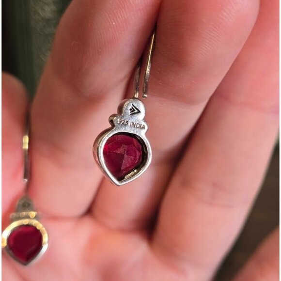 Discontinued Silpada "Get Glowing" Garnet & Pearl Earrings - Picture 6 of 9